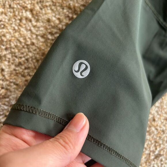 Lululemon Size 6 Leggings - Picture 5 of 8